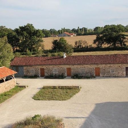 Вілла Gite Val Des Pres Millac  Екстер'єр фото